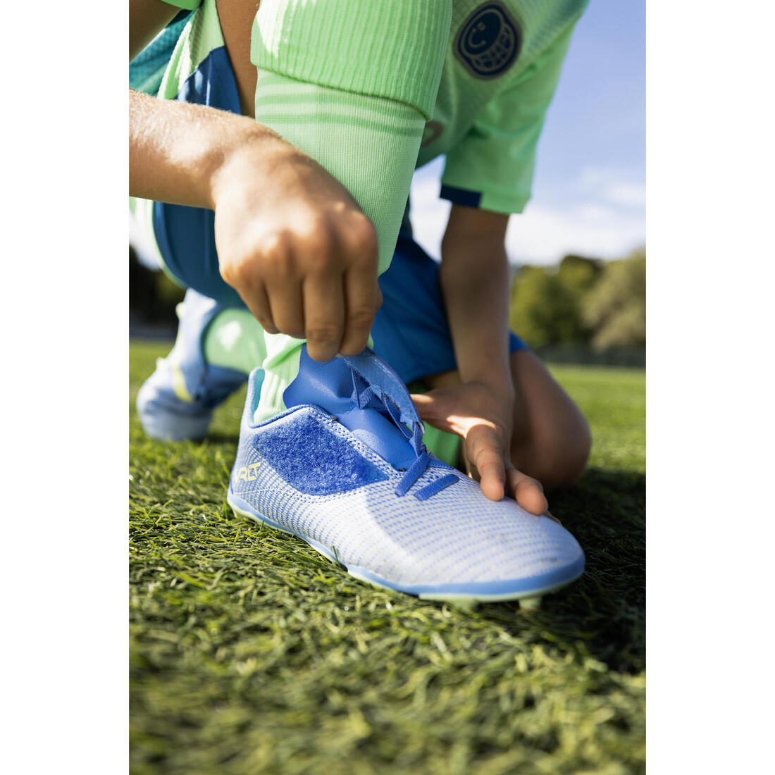 CHAUSSURES DE FOOTBALL ENFANT A SCRATCH VIRALTO I EASY FG NEBULA