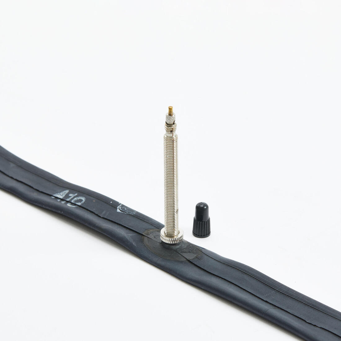 CHAMBRE A AIR ROUTE 700x25-30 PRESTA 60MM HUTCHINSON