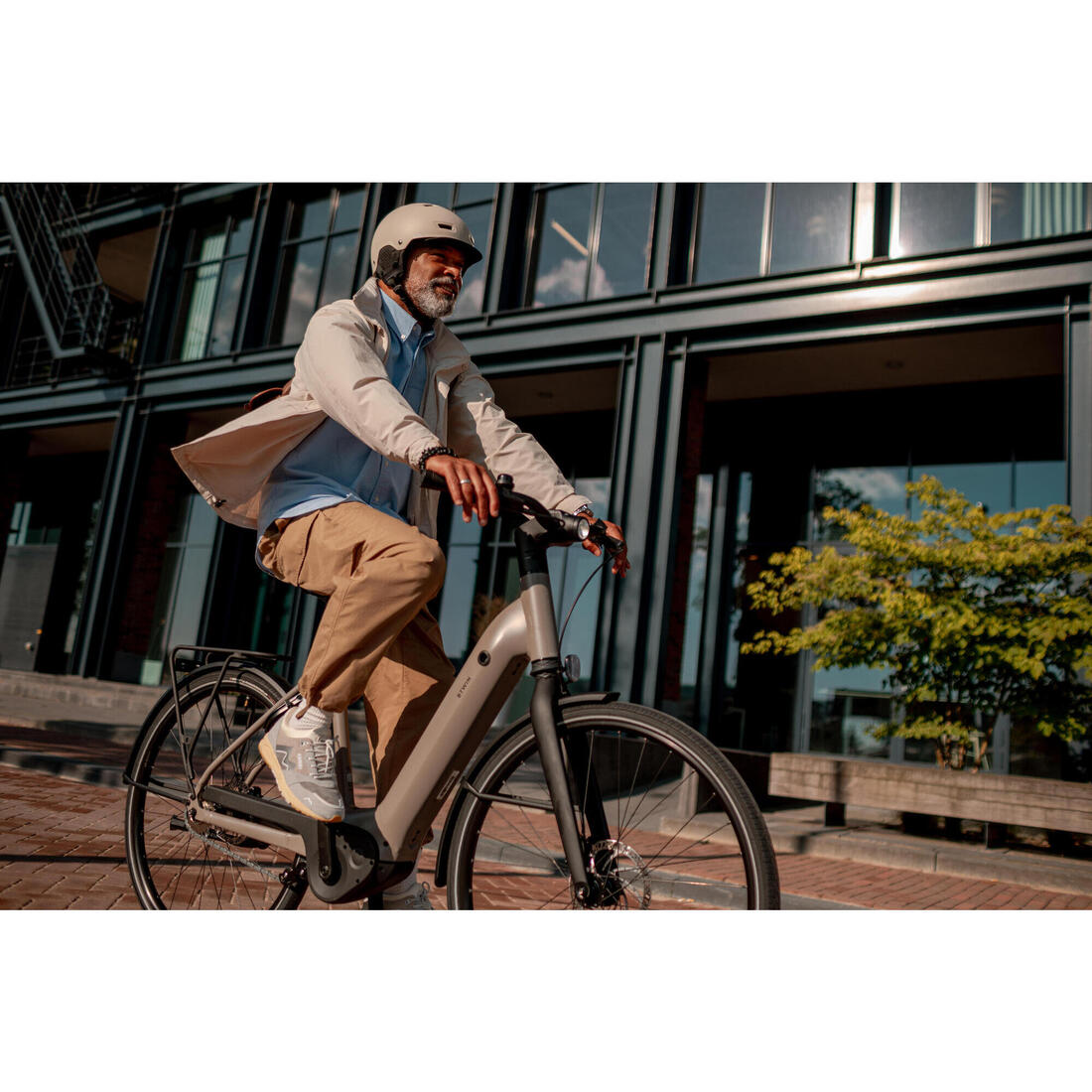 Vélo ville électrique à moteur automatique owuru cadre bas LD 940 E connect