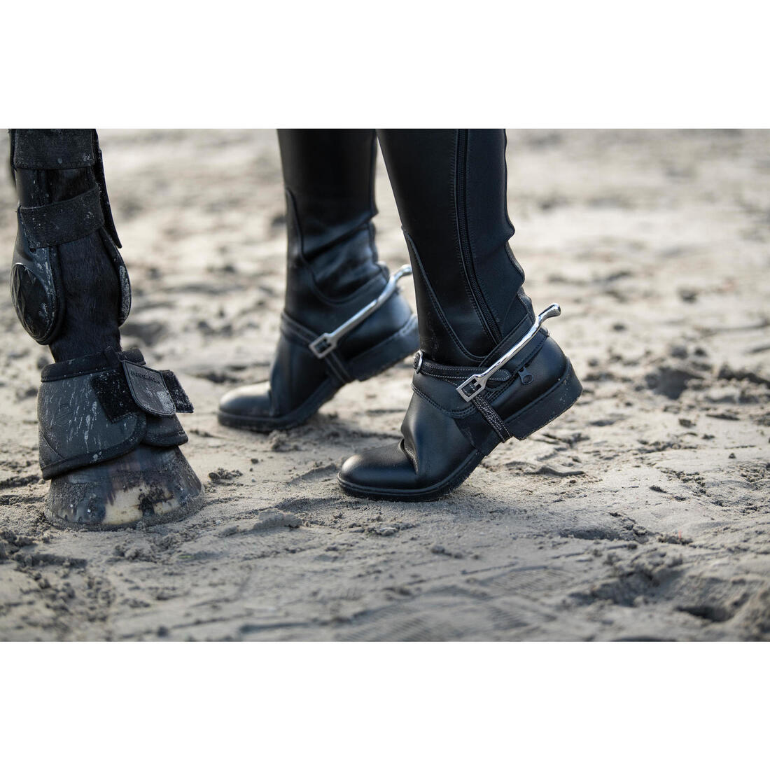 Cloches équitation ouvertes Cheval et Poney - 500 noires x2