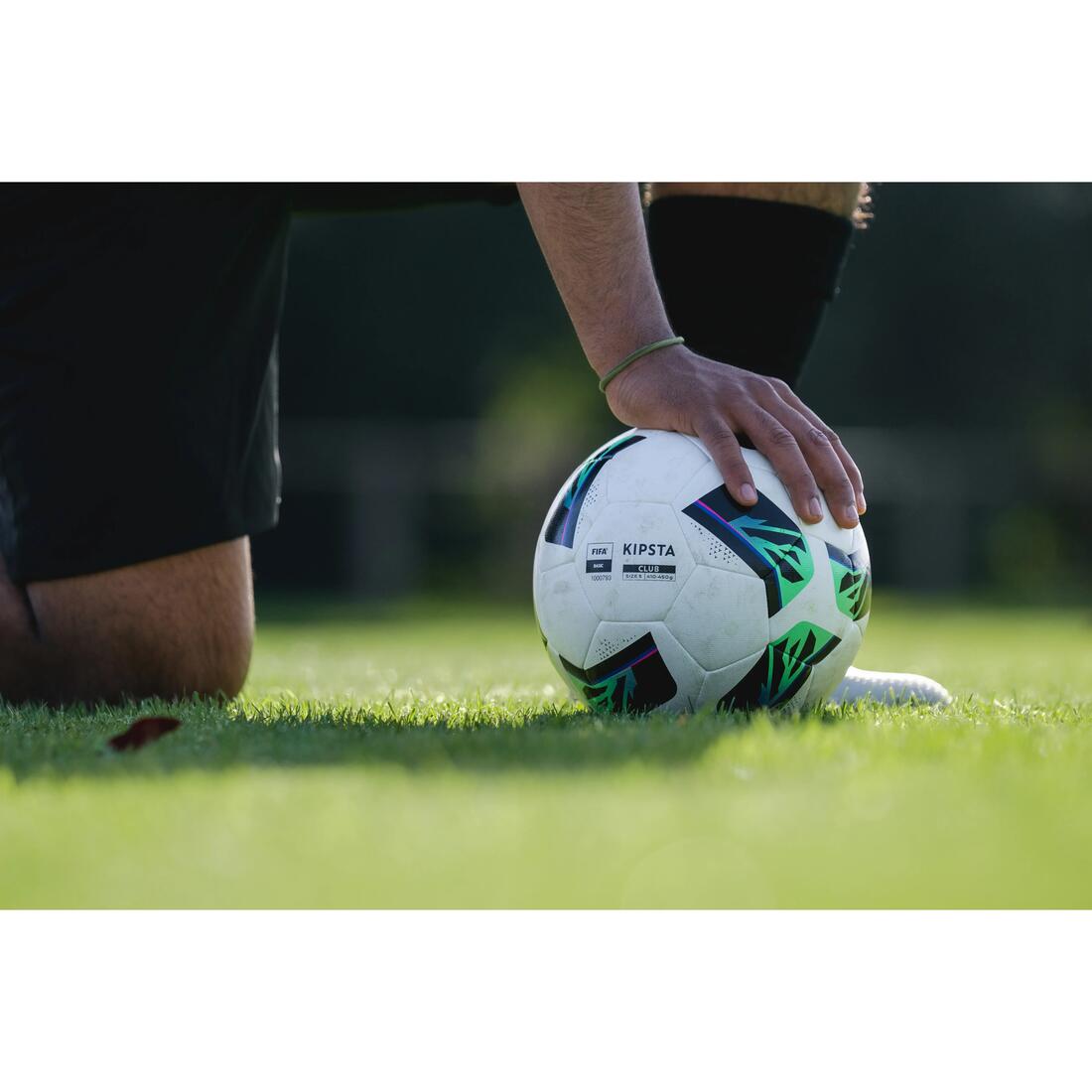 Ballon de football Hybride FIFA BASIC CLUB BALL taille 5