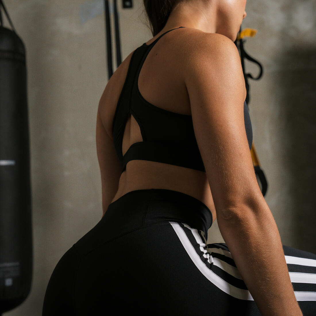Brassière imprimé logo Adidas femme - noir
