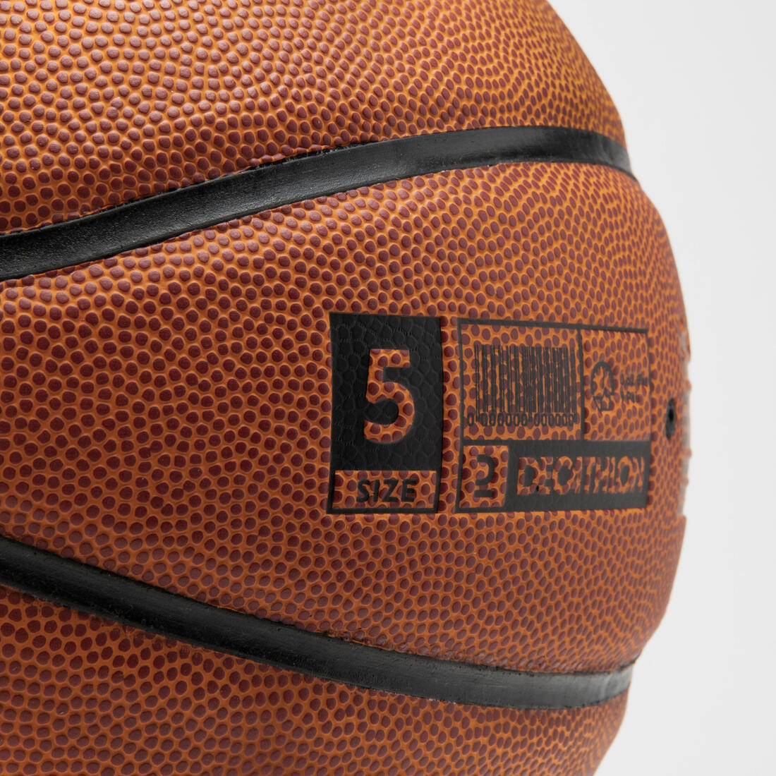 Ballon de basket BT100 taille 5 orange pour enfant jusqu'à 10 ans pour débuter.