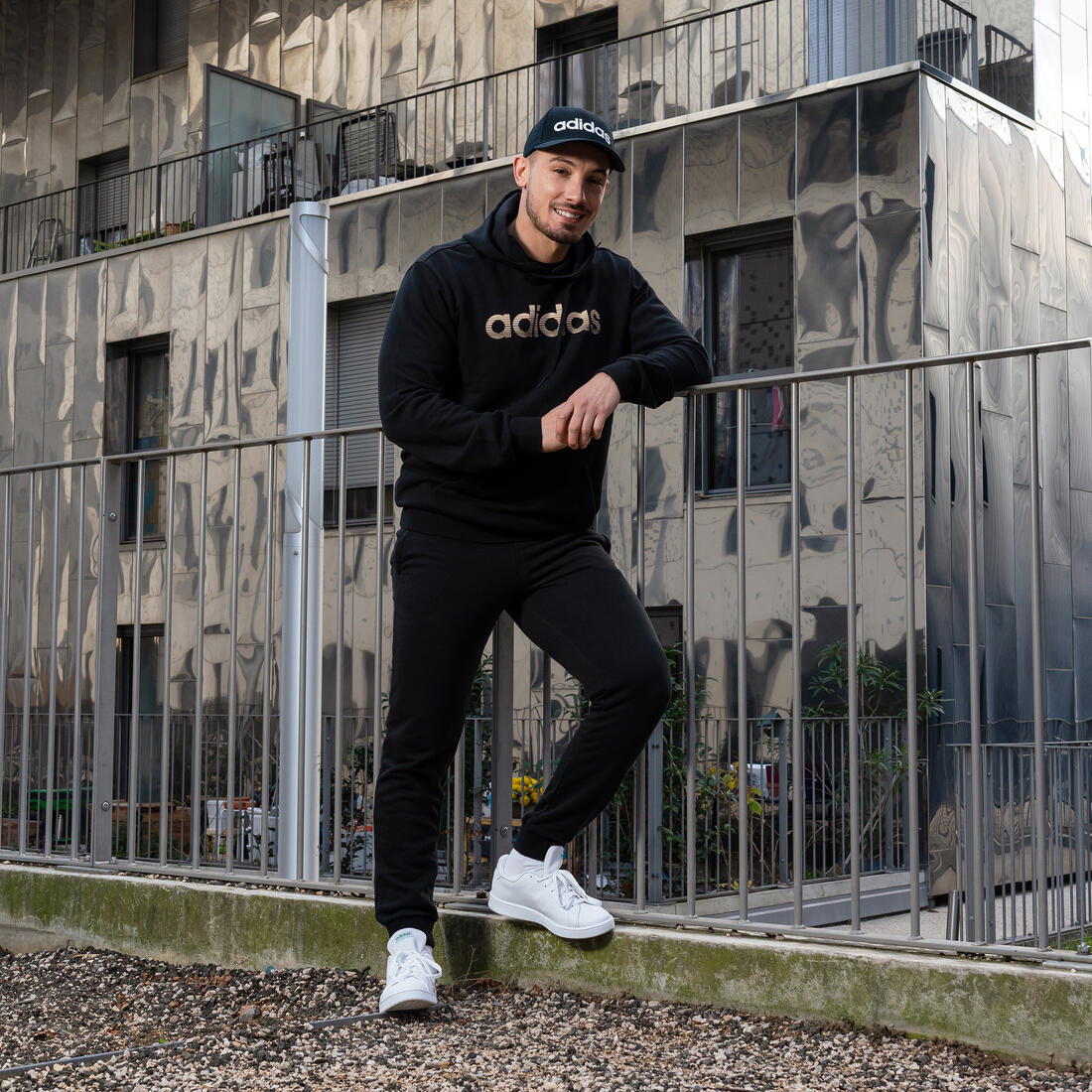 SWEAT-SHIRT A CAPUCHE DE FITNESS SOFT TRAINING ADIDAS HOMME NOIR