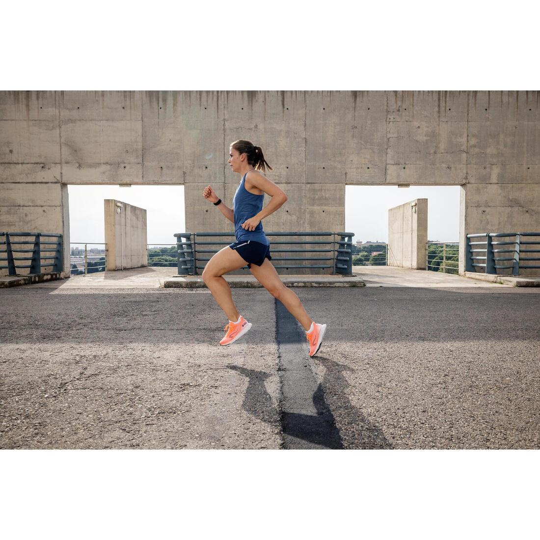 Débardeur running avec brassière intégrée femme - kiprun run 500 confort