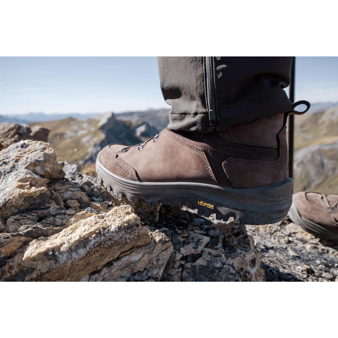 CHAUSSURES TREKKING CUIR IMPERMÉABLES - MT500 - HOMME HAUTE