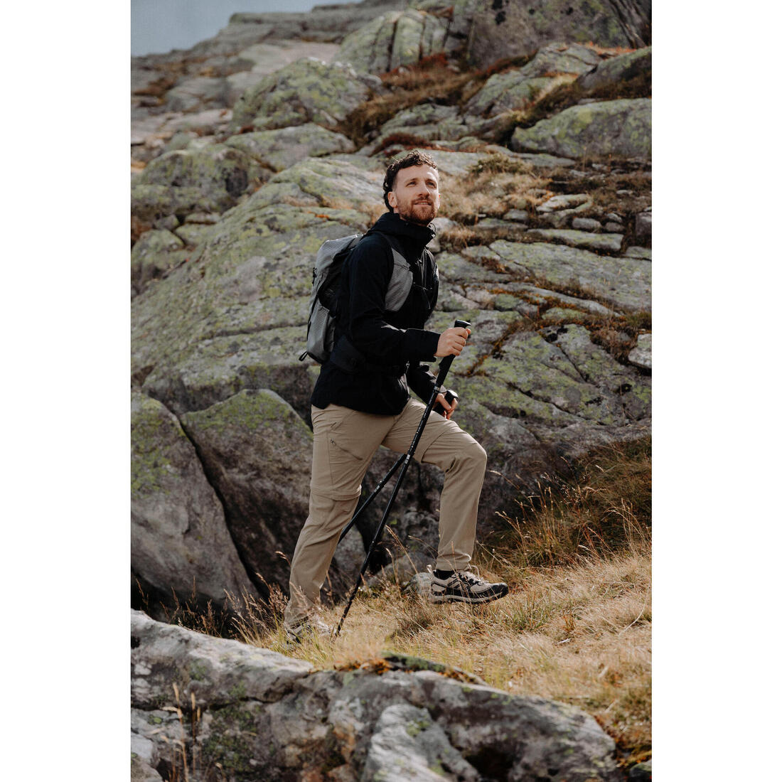 Veste imperméable et respirante de randonnée homme, MH500