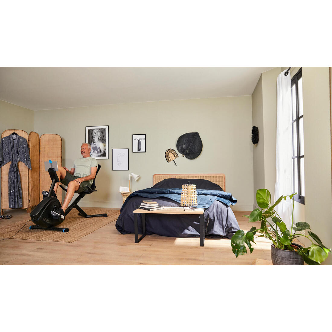 Vélo d'appartement semi allongé domyos eb seat connecté