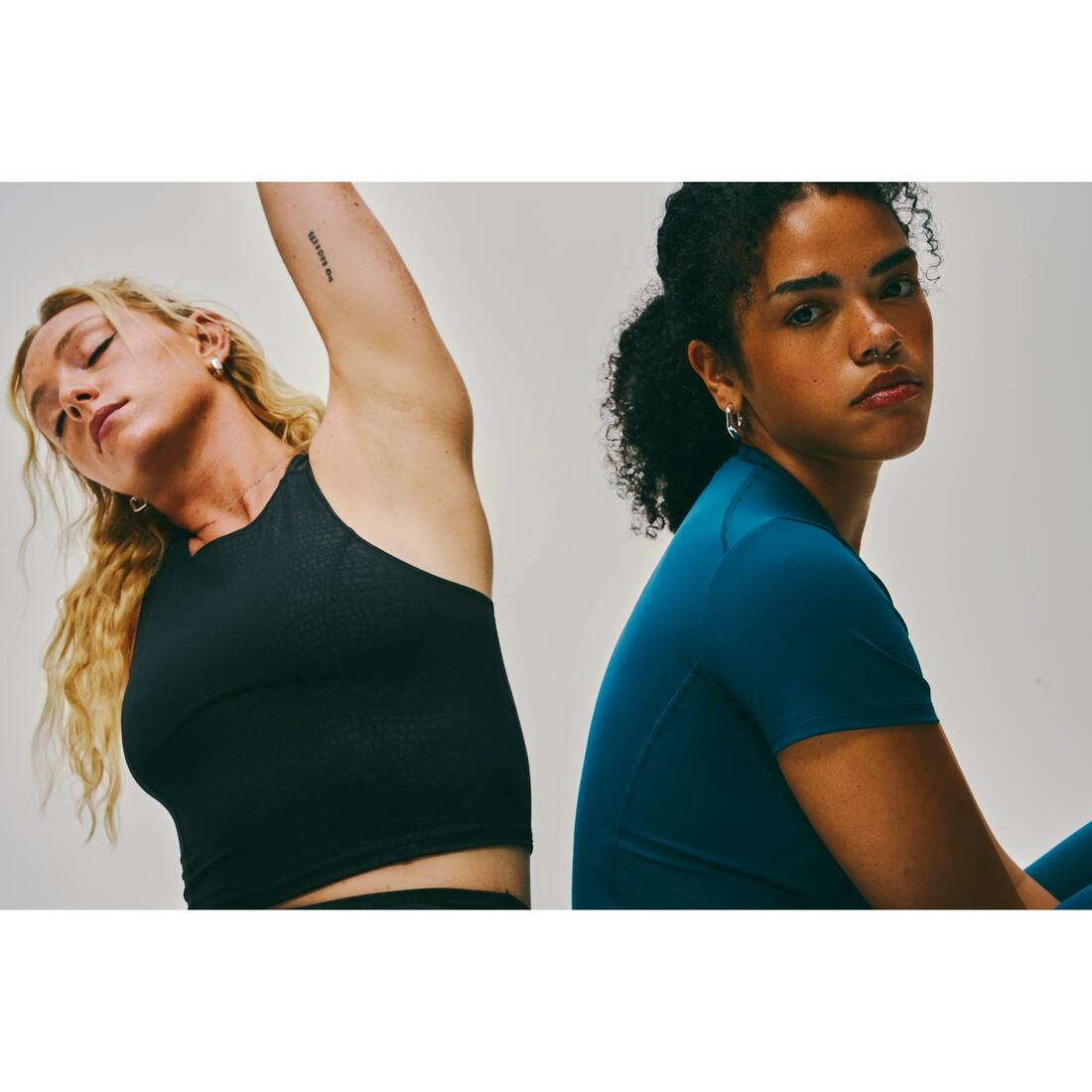 Débardeur de sport court galbant femme foncé