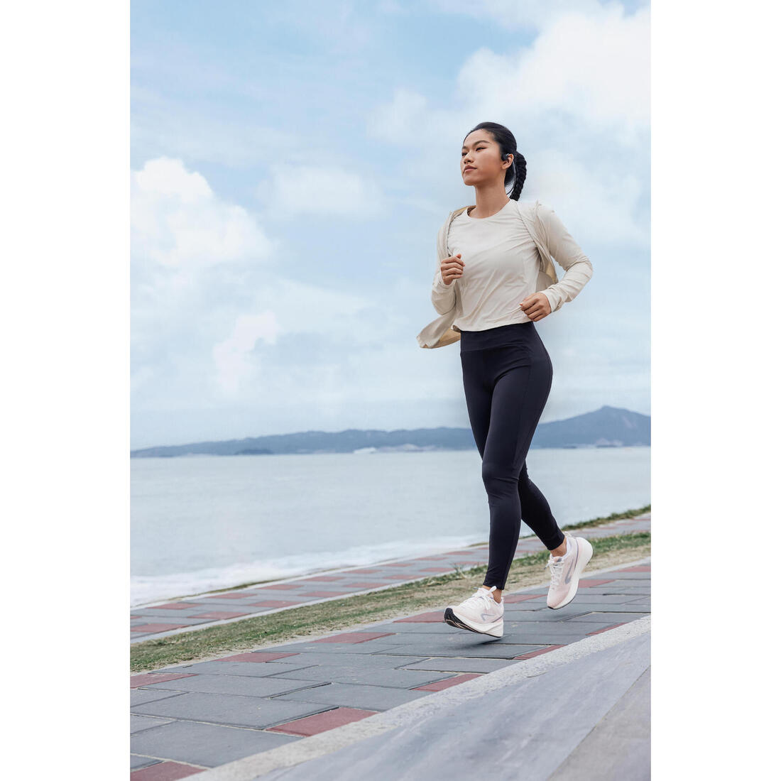 Chaussures de Running Femme, Kiprun Kipcore blanche