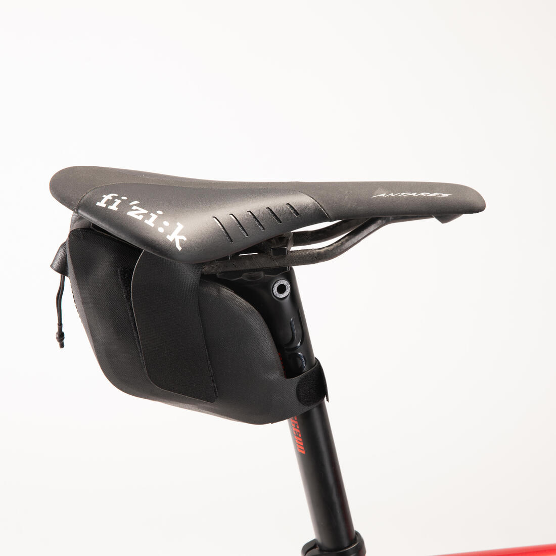 SACOCHE DE SELLE RACE M 0.6L NOIRE