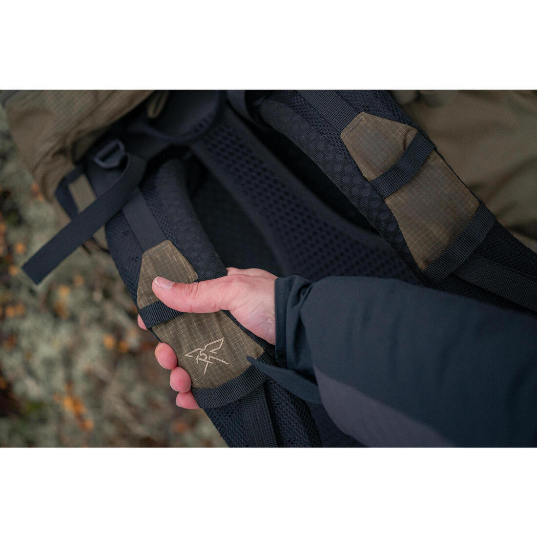 Sac à dos de trekking homme 60+10l - mt500 air