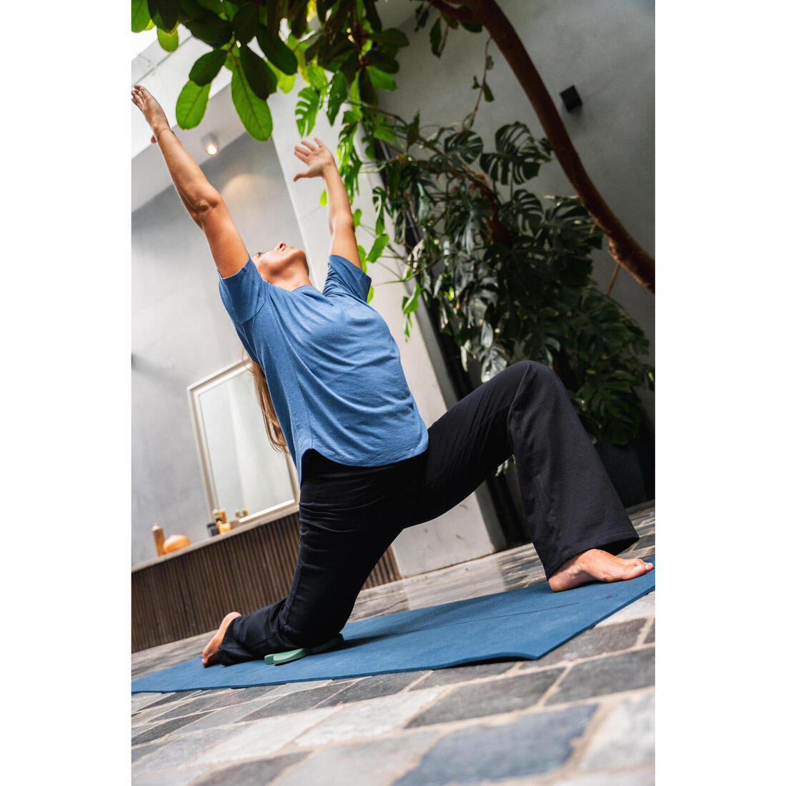Tapis de yoga débutant adhérence et confort 5mm, bleu foncé