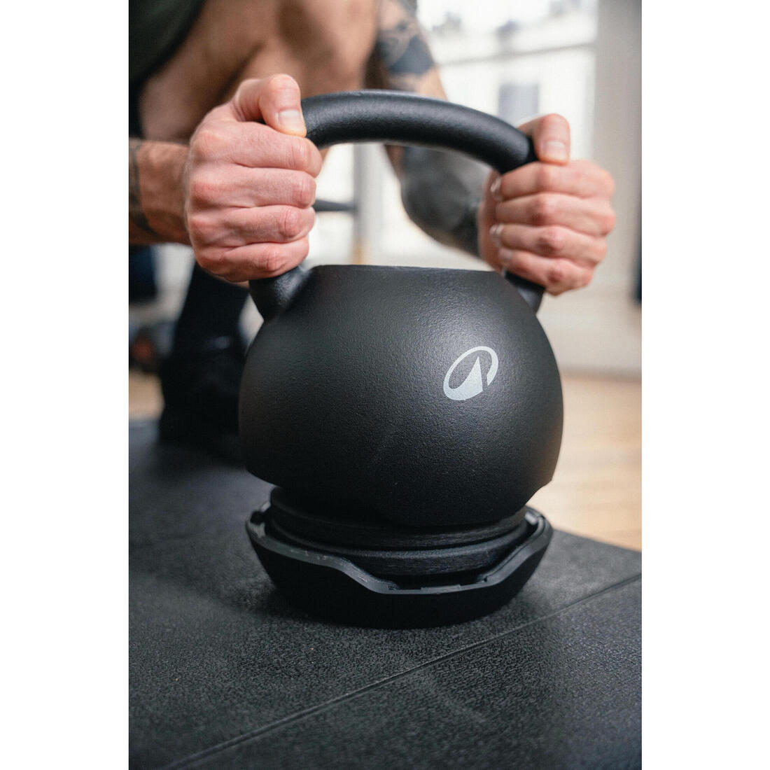 Kettlebell ajustable 12-24kg, base de 12kg, poids additionnels vendus séparément