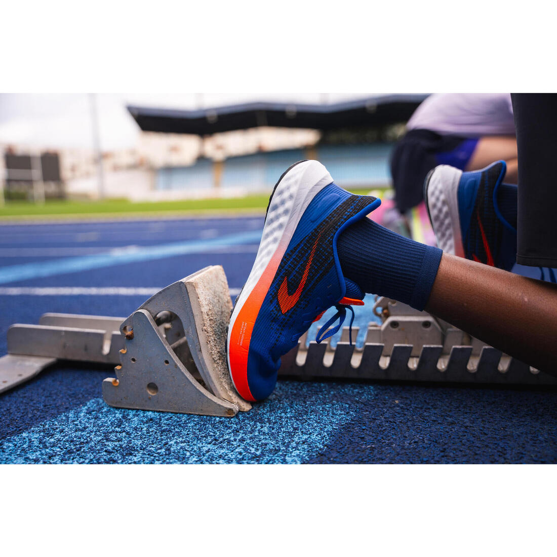 Chaussures de running Enfant - KIPRUN K500 FAST noires et jaunes