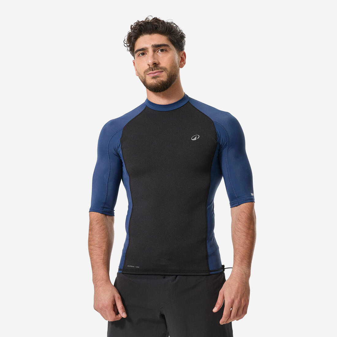 Tee-shirt anti UV surf top thermique Néoprène Lycra manches courtes homme.