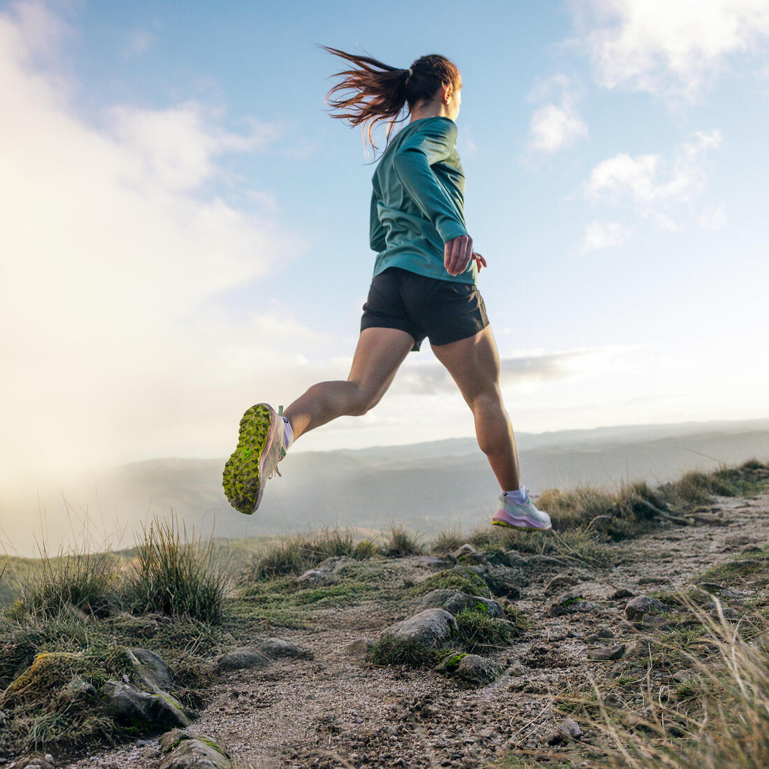 Chaussures de running trail femme, Asics trabuco terra 2, noir et
