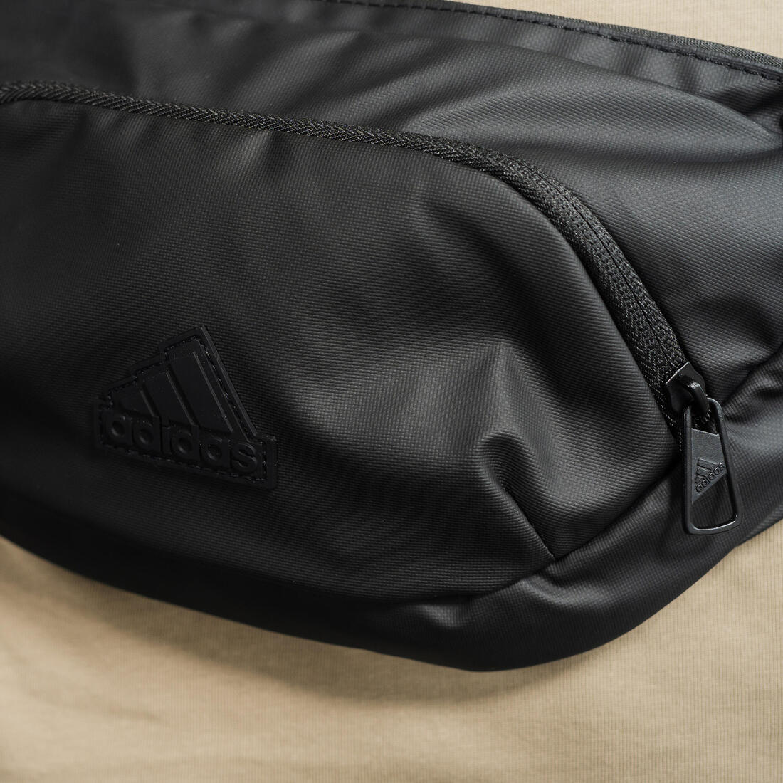 Sac banane 2 poches 2,7L,  noir