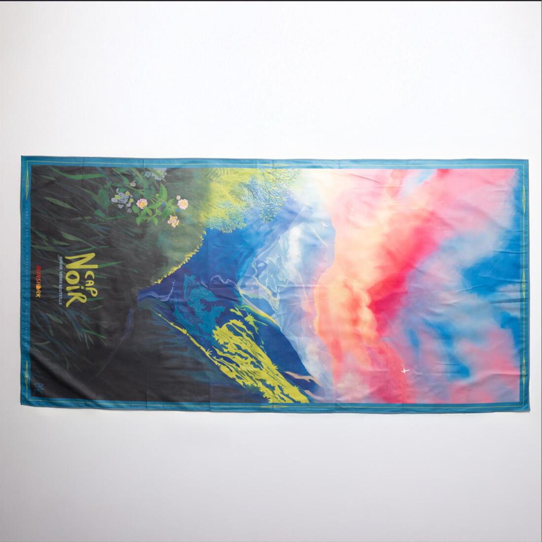 Très compacte, légère, ultra absorbante et facile à transporter.