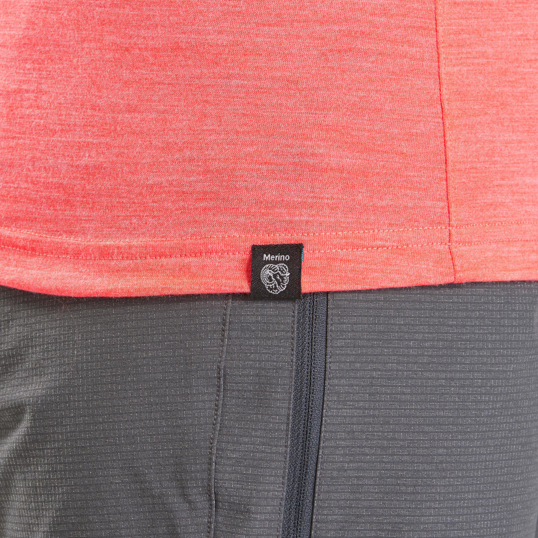 T-shirt de trek voyage - manches courtes - laine mérinos TRAVEL 500 corail Femme