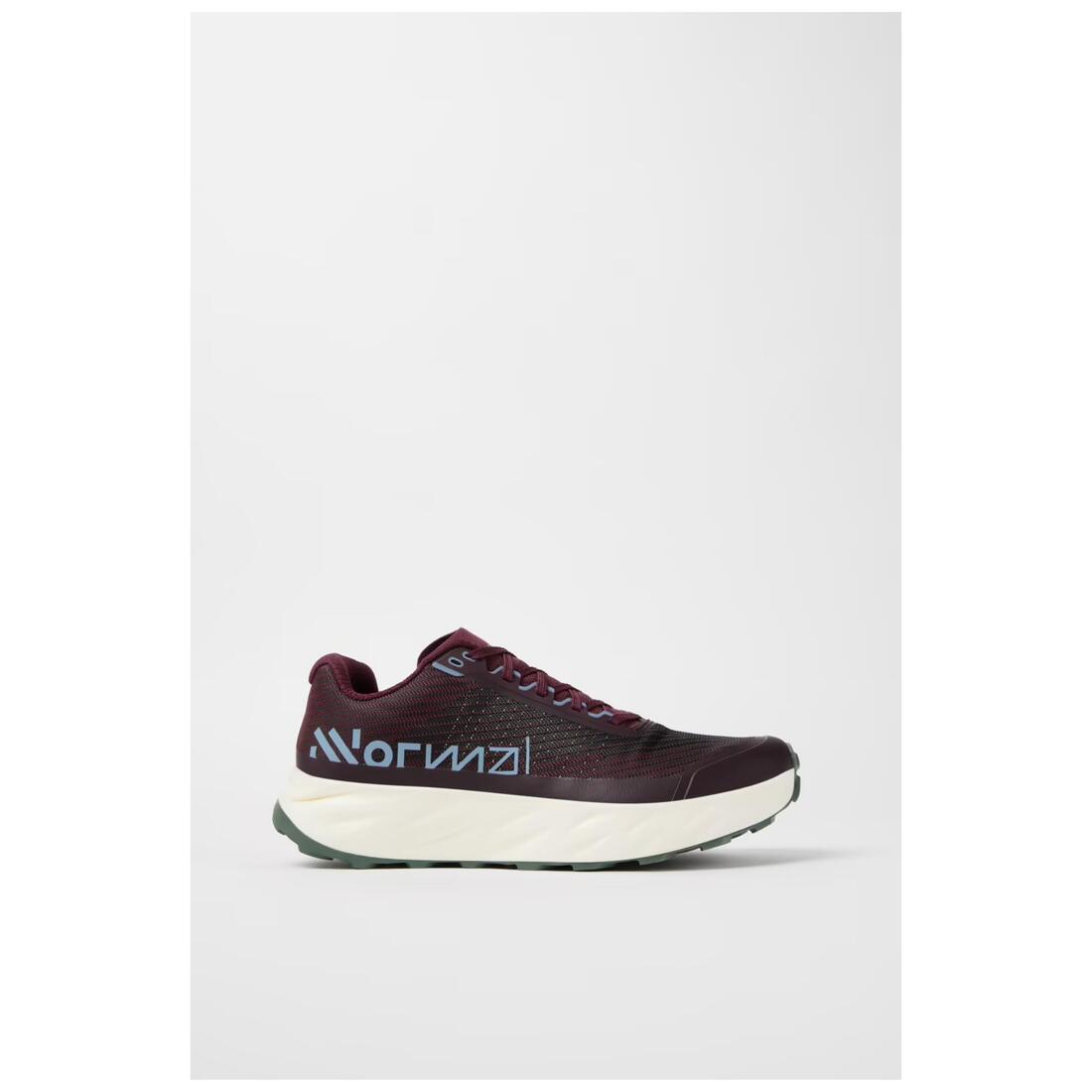 Chaussures de trail de la marque NNORMAL