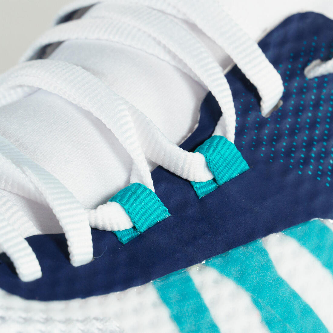 Chaussures de volley-ball FIT pour pratique régulière, blanches et jaunes