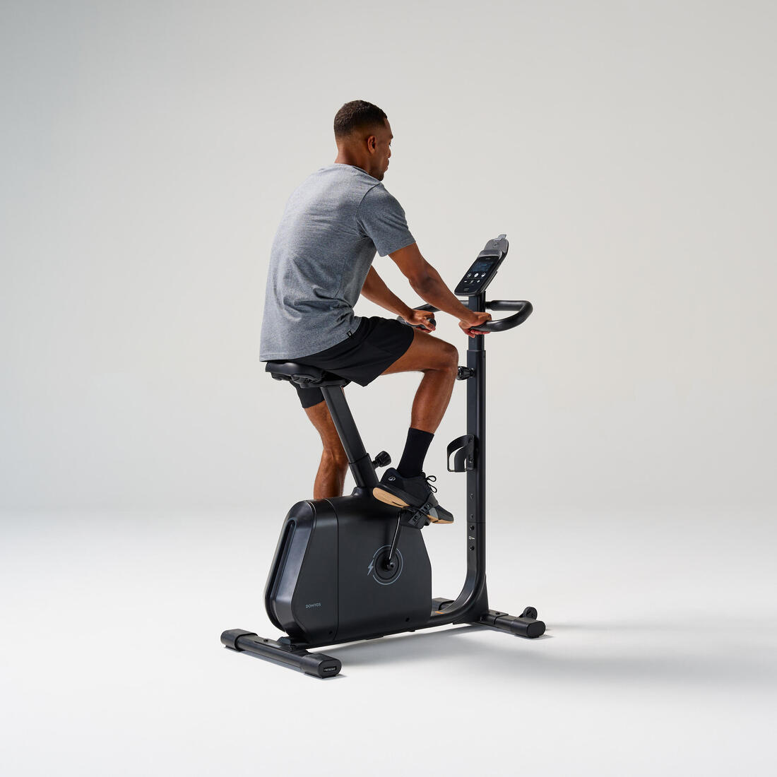 Vélo d'appartement avec résistance motorisée, EB520 B, garanti par Decathlon