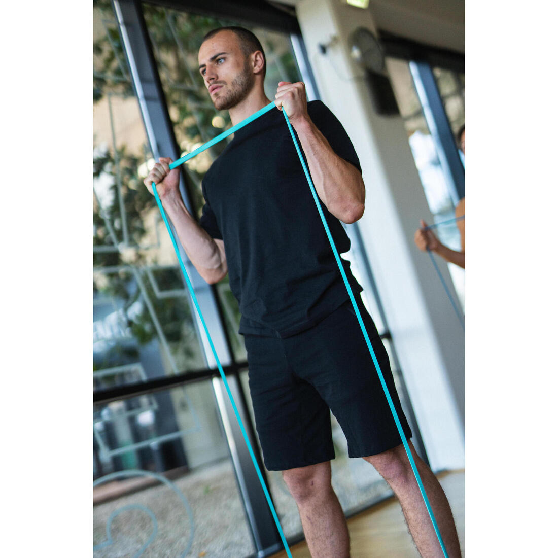 T-shirt fitness homme col rond manches courtes