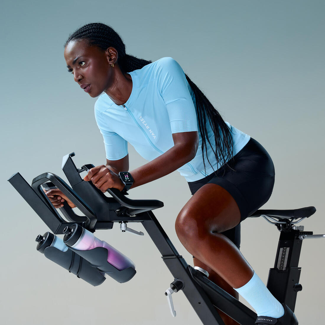 Challenge bike ultra silencieux, fluide, performant, 1500w et connecté à zwift