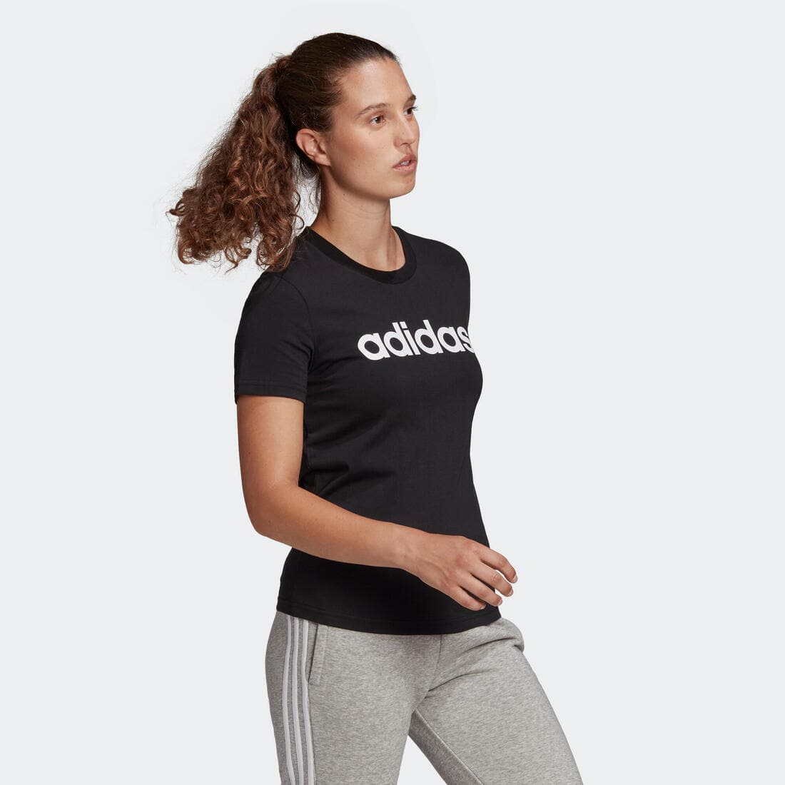 T-shirt fitness Adidas Linear manches courtes 100% coton col rond femme noir