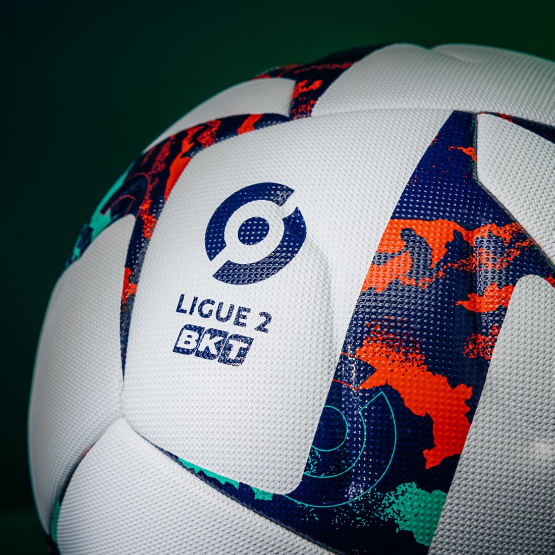 BALLON DE FOOTBALL LIGUE 2 BKT OFFICIEL MATCH BALL 2022 AVEC BOÎTE