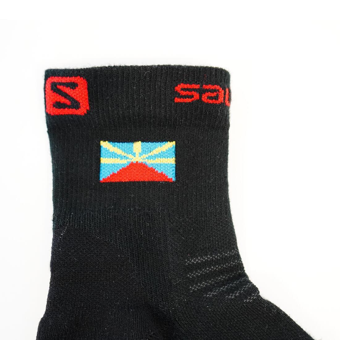 CHAUSSETTES DE RUNNING TRAIL SALOMON DRAPEAU REUNION NOIR ET ROUGE