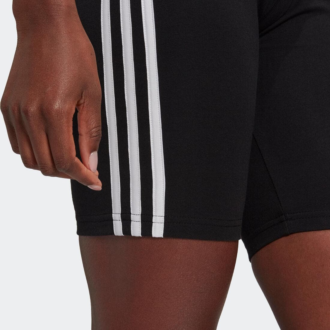 SHORT DE FITNESS SOFT TRAINING ADIDAS FEMME NOIR