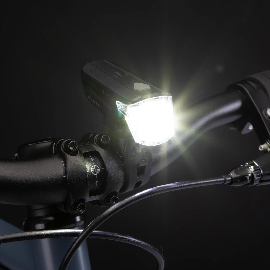 KIT ECLAIRAGE VELO LED ST 110 AVANT ET ARRIÈRE A PILES