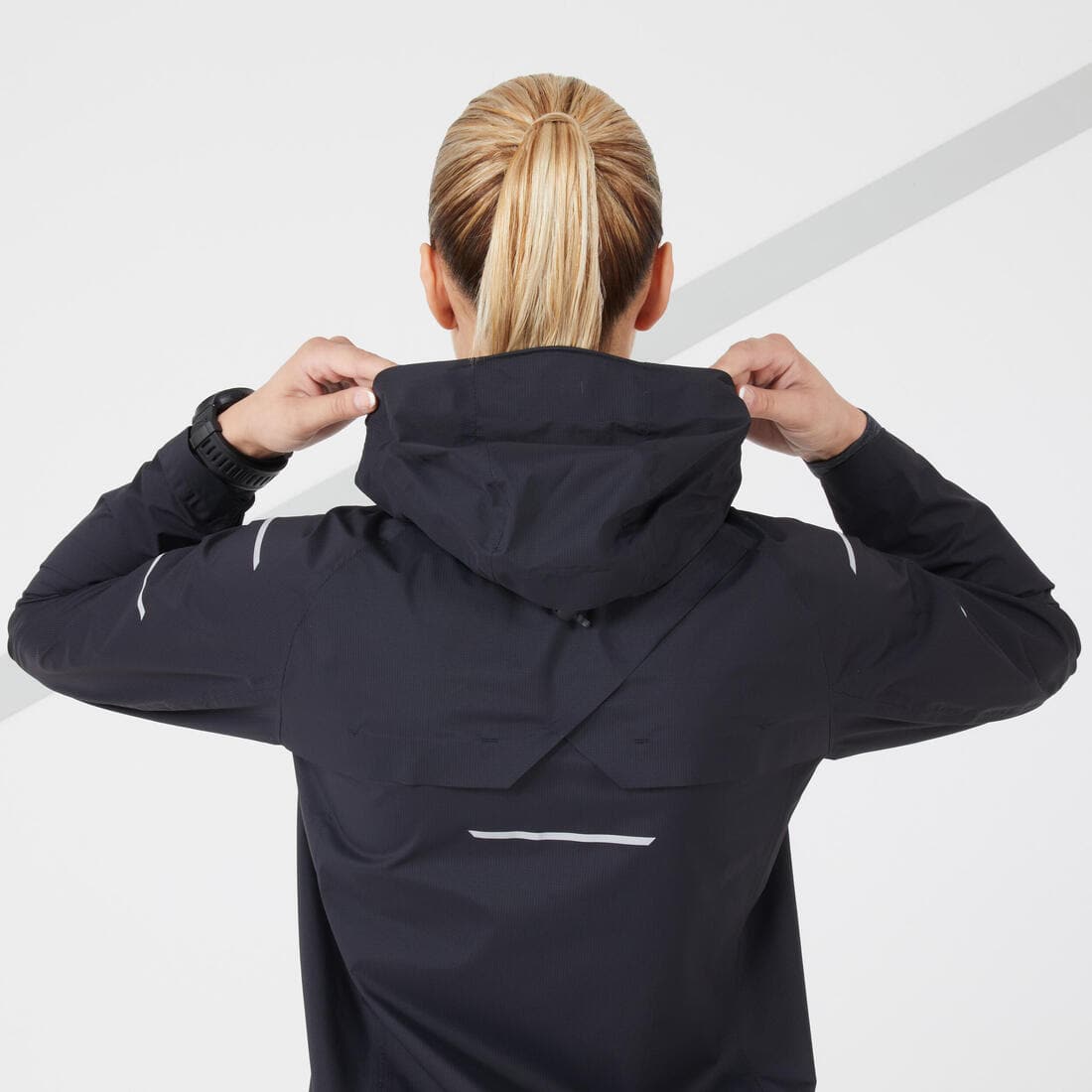 VESTE RUNNING FEMME IMPERMEABLE COUPE-VENT - KIPRUN RAIN+ NOIR