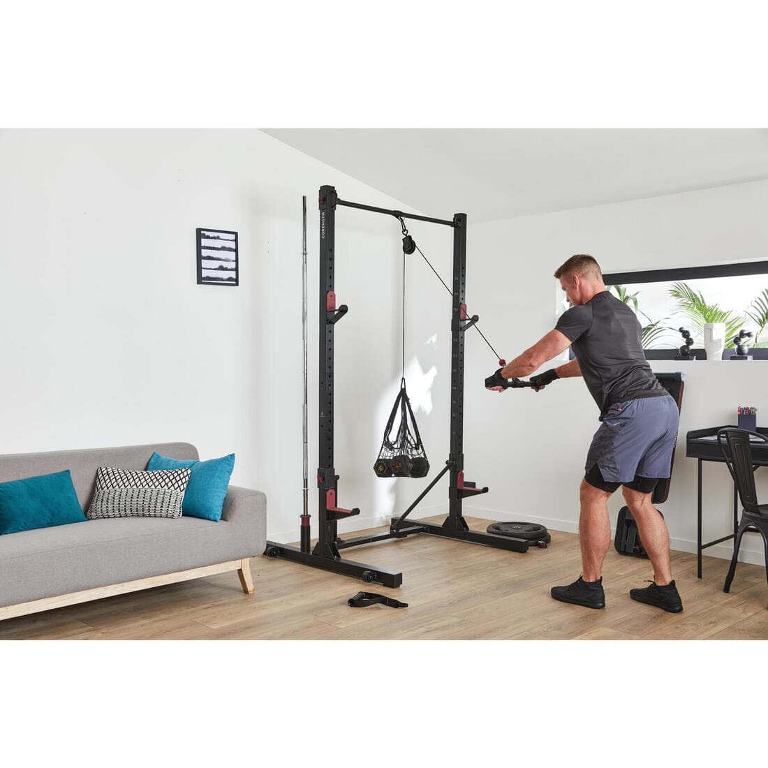 Station poulie de musculation avec barre de tirage, support disque et filet