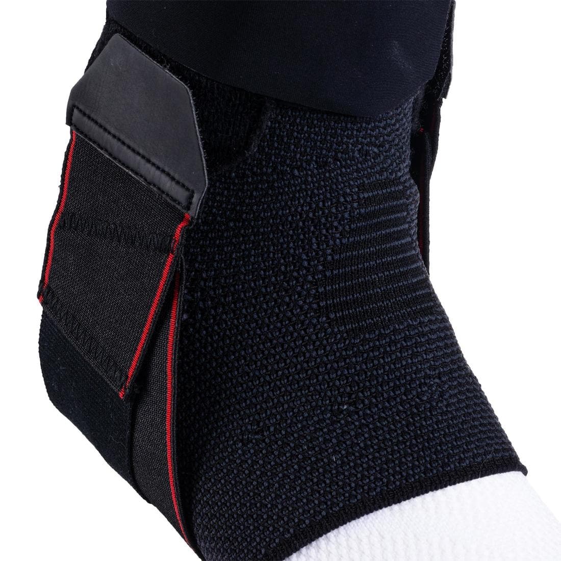 Chevillère de maintien ligamentaire gauche/droite homme/femme STRONG 500 noire