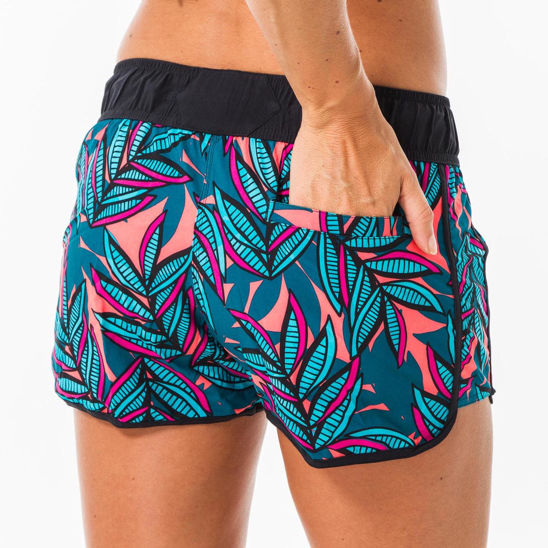 Boardshort surf femme TINI CORAIL avec ceinture élastiquée et cordon de serrage