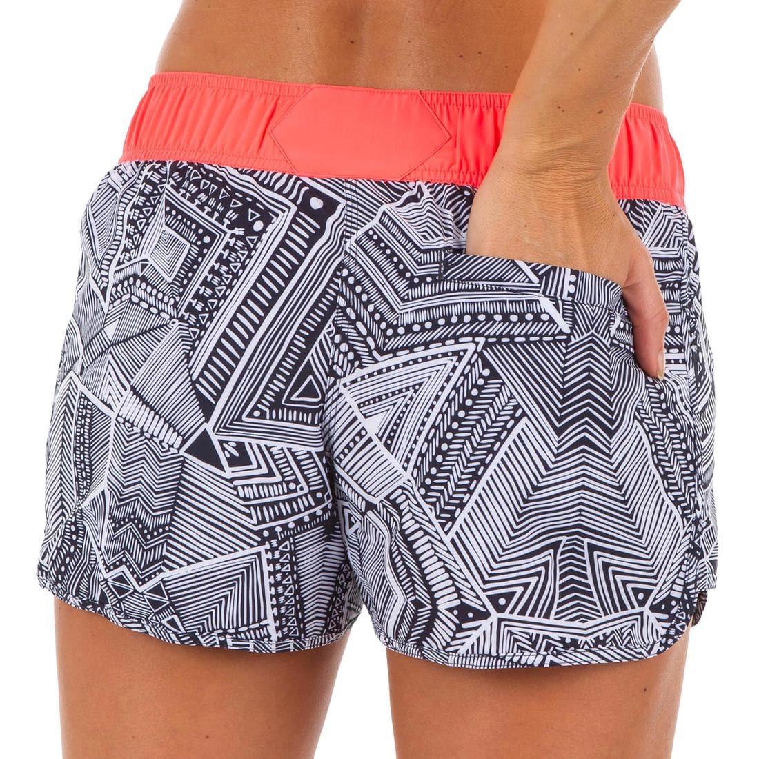 Boardshort surf femme TINI CORAIL avec ceinture élastiquée et cordon de serrage